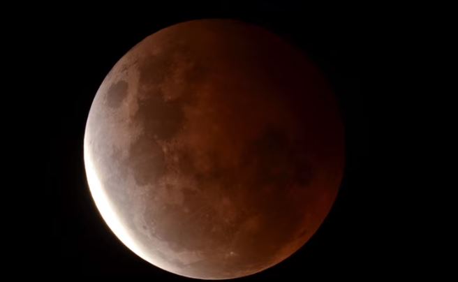 eclissi superluna rossa