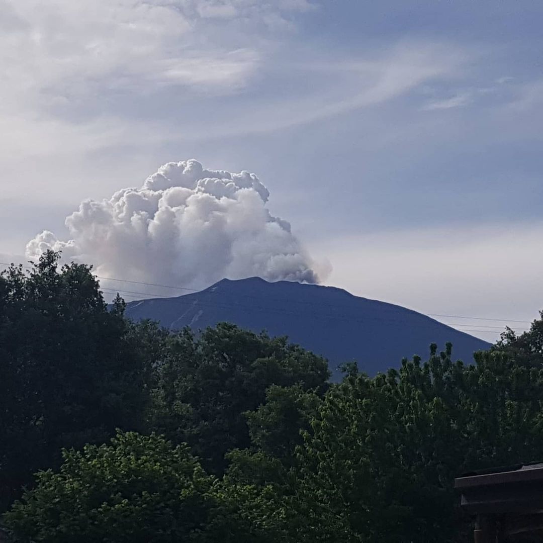 etna eruzione oggi