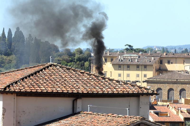 fumo uffizi firenze