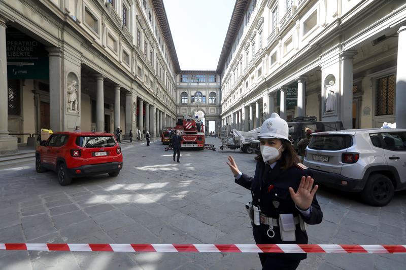 fumo uffizi firenze