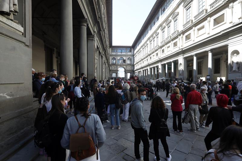 fumo uffizi firenze