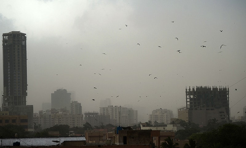 tempesta sabbia ciclone pakistan