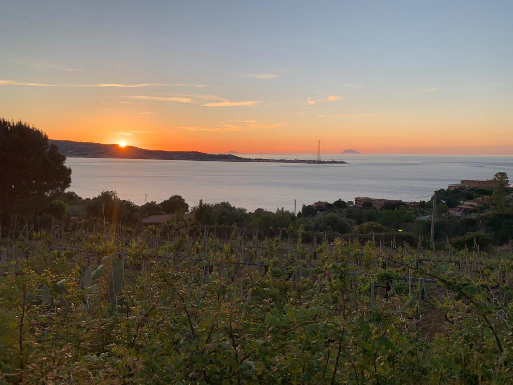 tramonto stretto di messina 16 maggio 2021