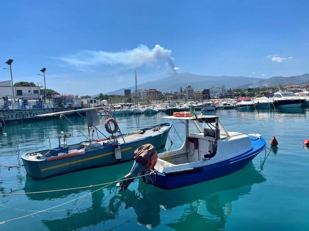 etna in eruzione 16 giugno 2021