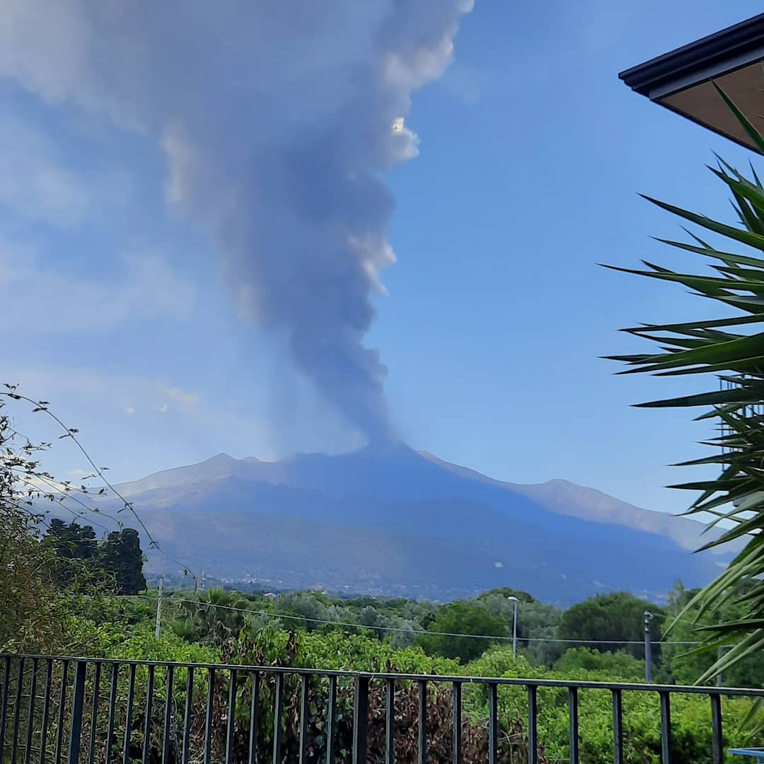 etna eruzione in diretta