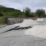 Frana taglia provinciale in due a Castelpizzuto: comune isolato nell’Isernino [FOTO]