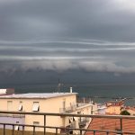 Maltempo, temporali lungo la costa adriatica: shelf cloud ad Osimo, 34mm di pioggia ad Ancona [FOTO e VIDEO]