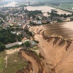 Storica alluvione in Germania: frana killer a pochi km da Colonia, morti e dispersi a Erftstadt-Blessem [FOTO e VIDEO]