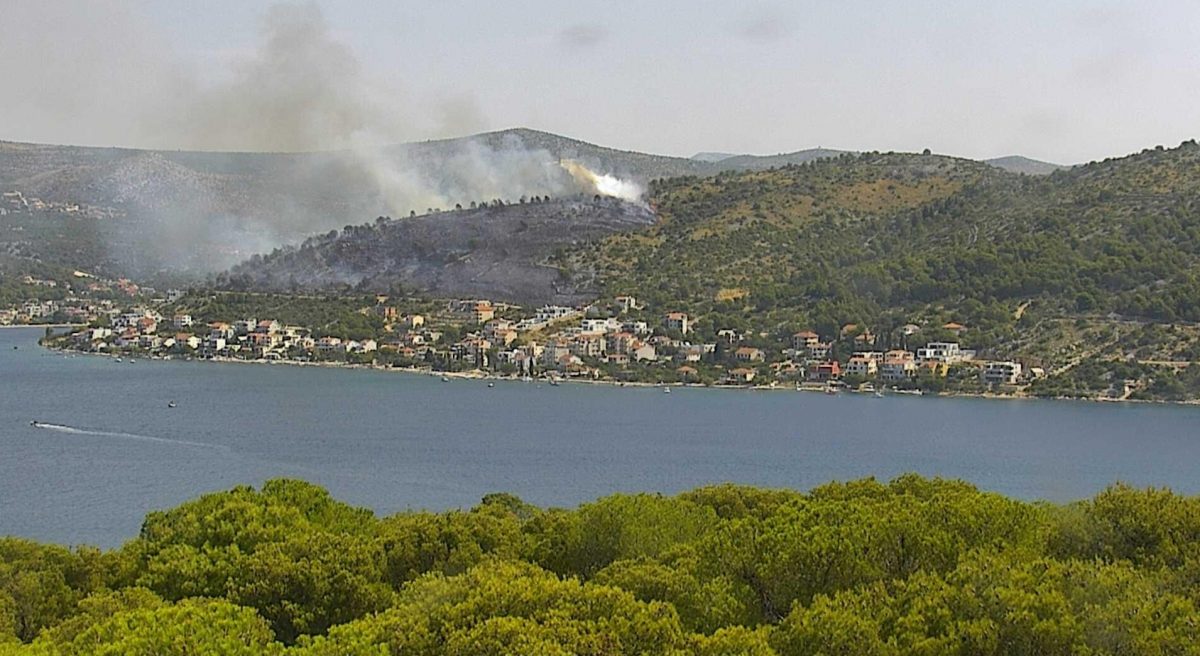 Rogoznica incendio