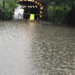 Maltempo, forti piogge a Londra: strade e auto sommerse, circolazione in tilt [FOTO e VIDEO]