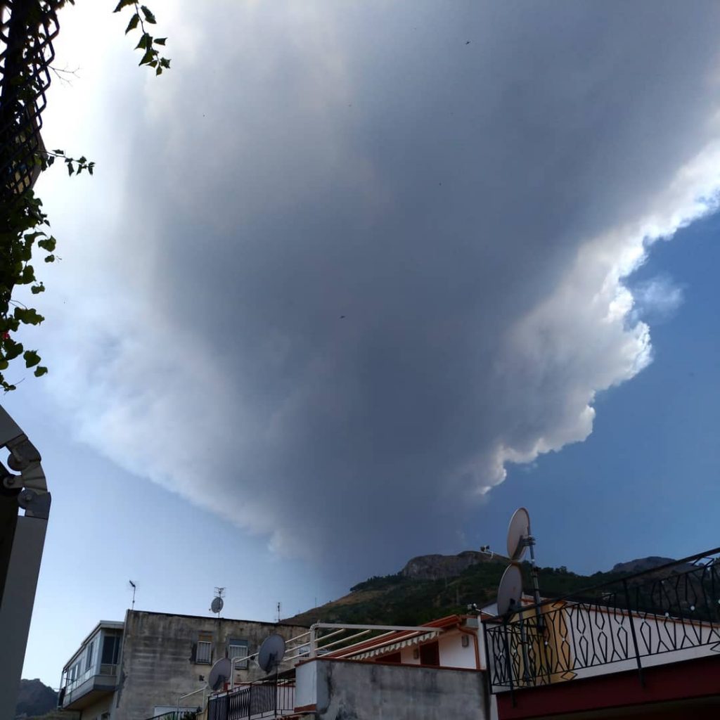 eruzione etna 14 luglio