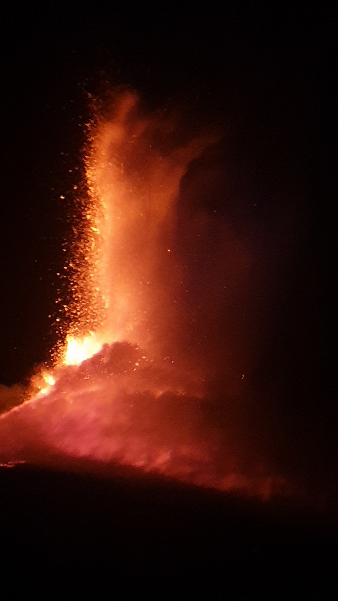 eruzione etna 2 luglio