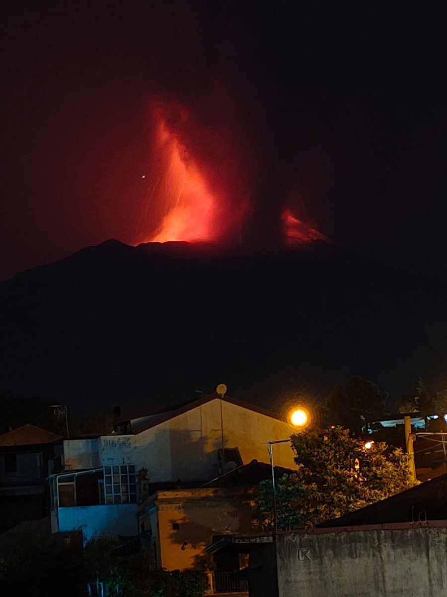 eruzione etna 8 luglio