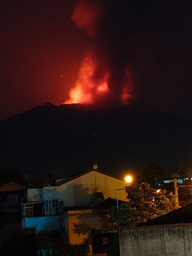 eruzione etna 8 luglio