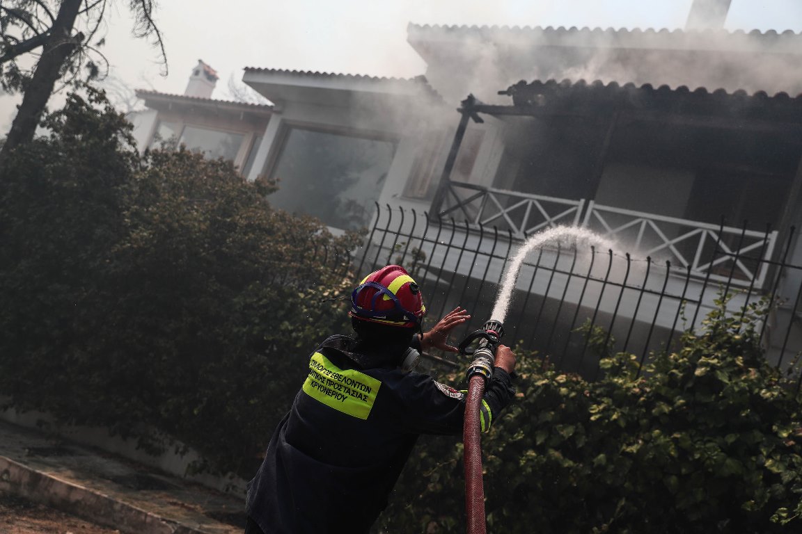 incendio grecia attica