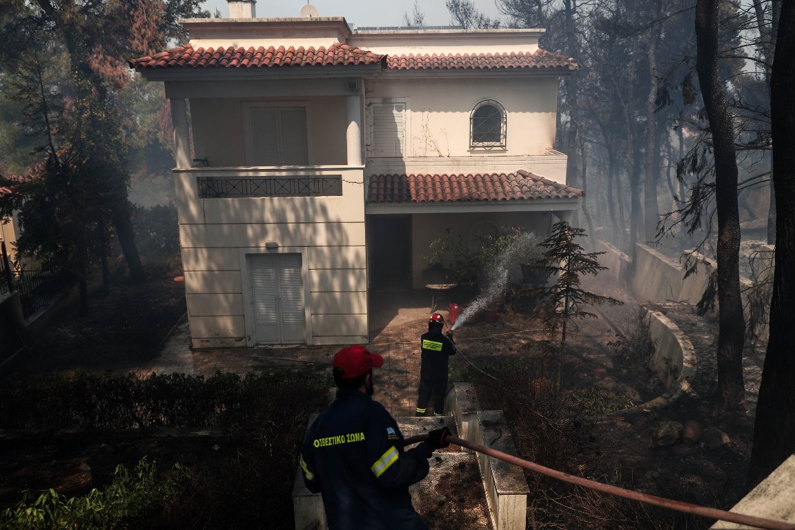 incendio grecia attica