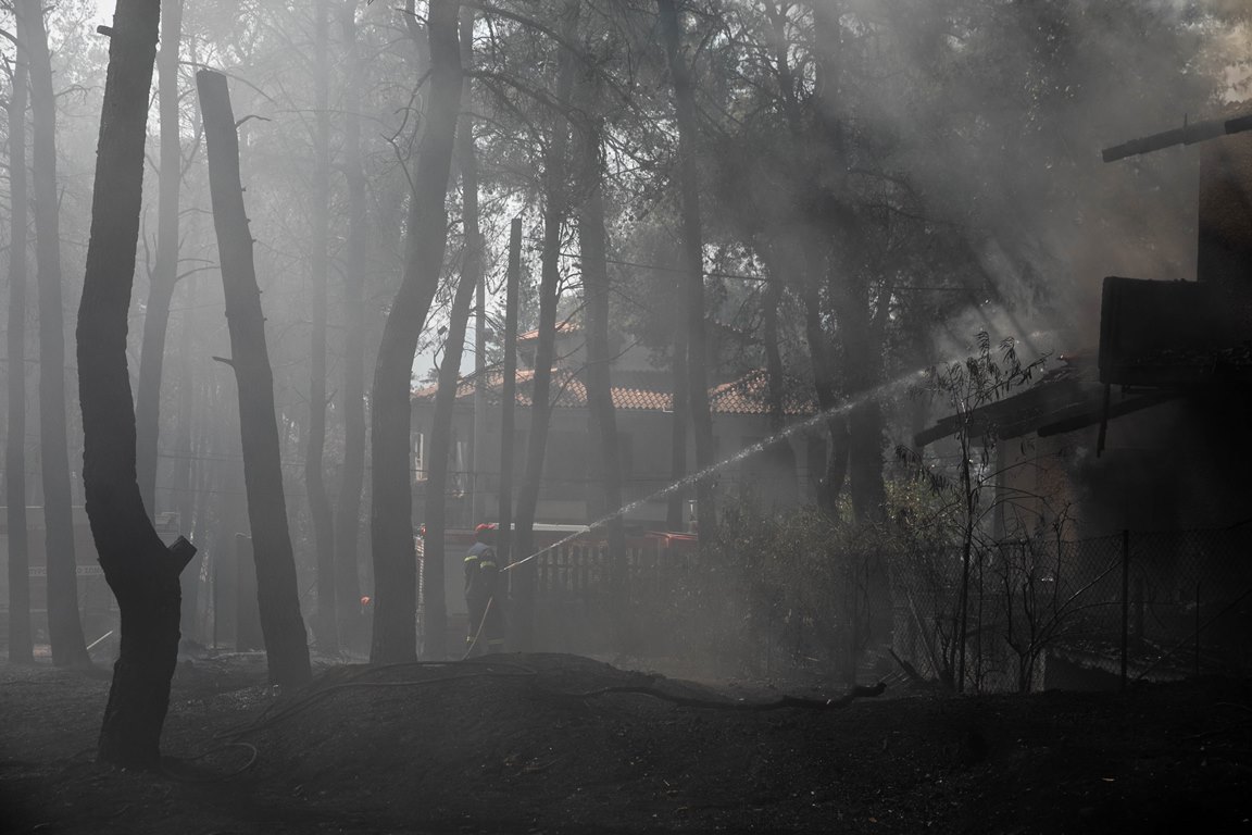 incendio grecia attica