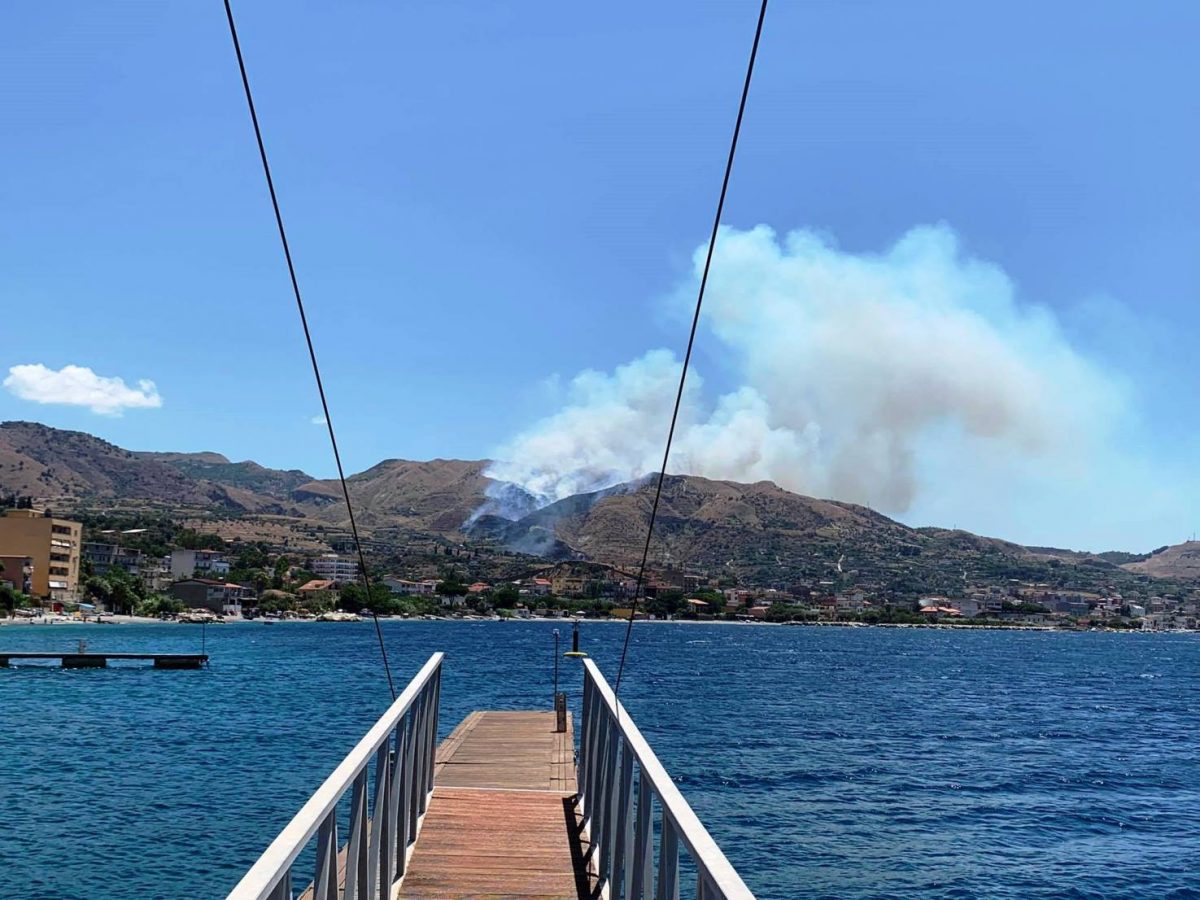 incendio reggio calabria 11 luglio