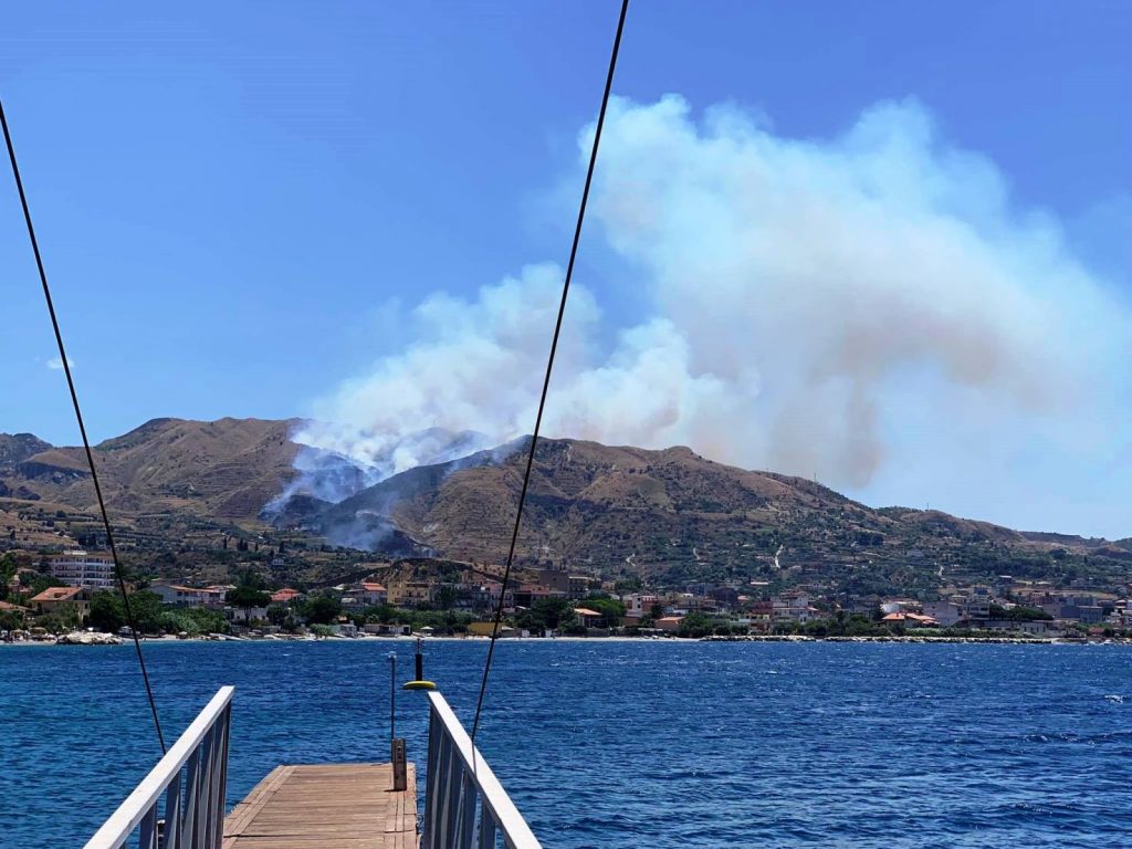 incendio reggio calabria 11 luglio