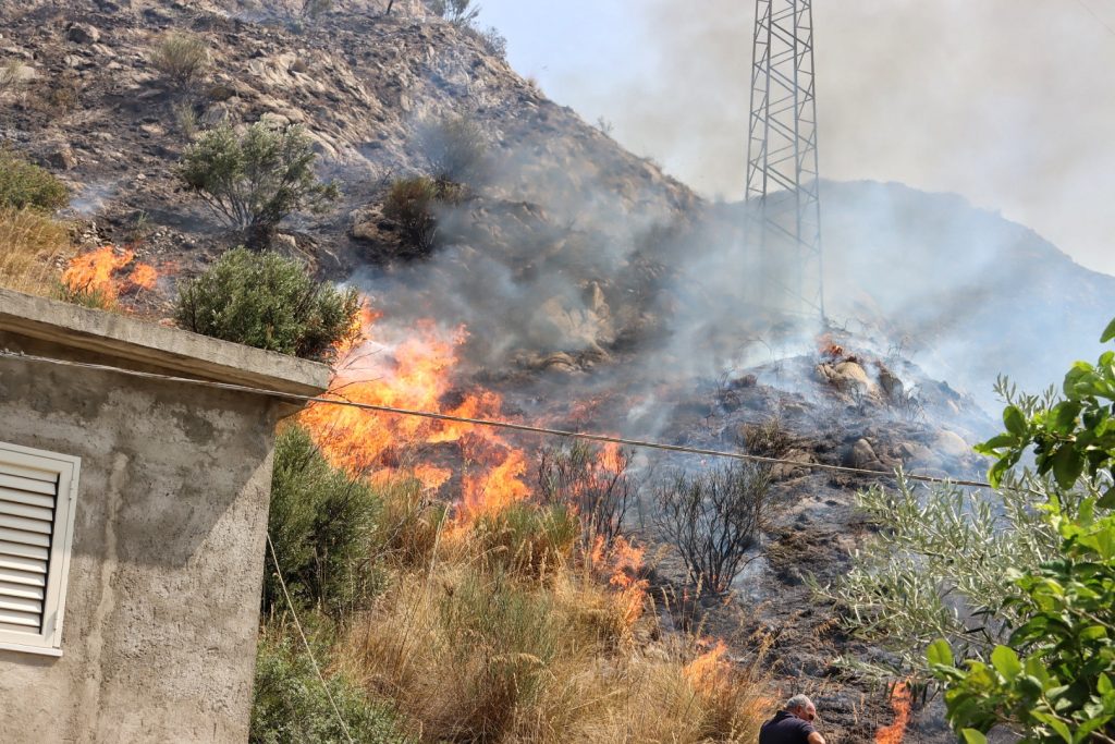 incendio reggio calabria