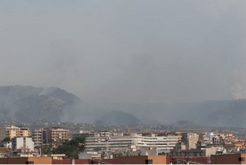 incendio zona sud reggio calabria 30 luglio