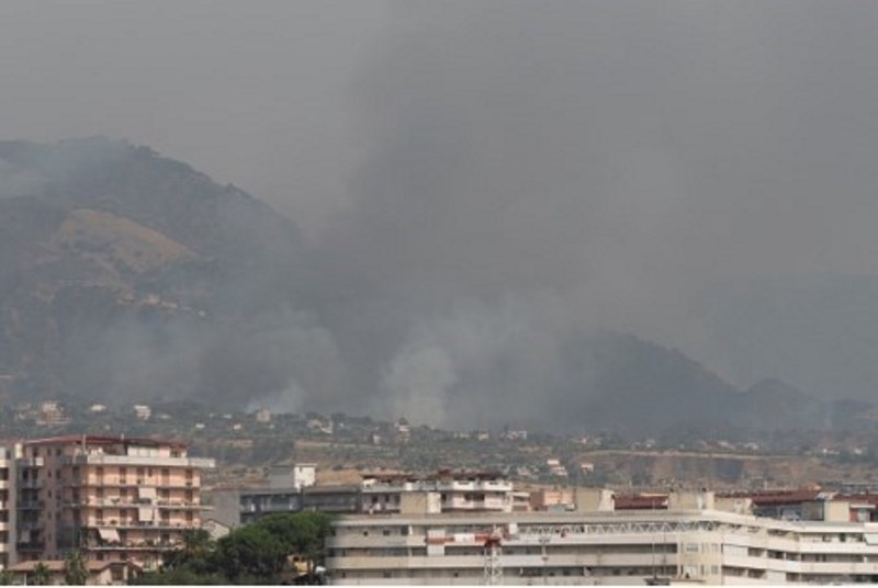 incendio zona sud reggio calabria 30 luglio