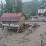 Turchia devastata dal maltempo: 27 morti, migliaia di evacuati, ponti crollati e frane [FOTO]