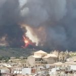 Incendi in Sicilia, pineta in fiamme a Giarratana nel Ragusano: “è l’inferno, aiutateci” [FOTO]