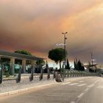 Incendio divampa in Israele, case in fiamme nell’area di Gerusalemme: enorme nube di fumo avvolge la capitale e oscura il sole [FOTO e VIDEO]