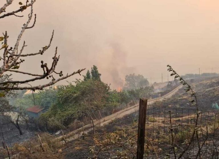 incendio roccaforte del greco