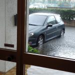 Maltempo in Calabria, alluvione a Soverato: caduti 107mm di pioggia in poco più di un’ora, gravi allagamenti – FOTO e VIDEO