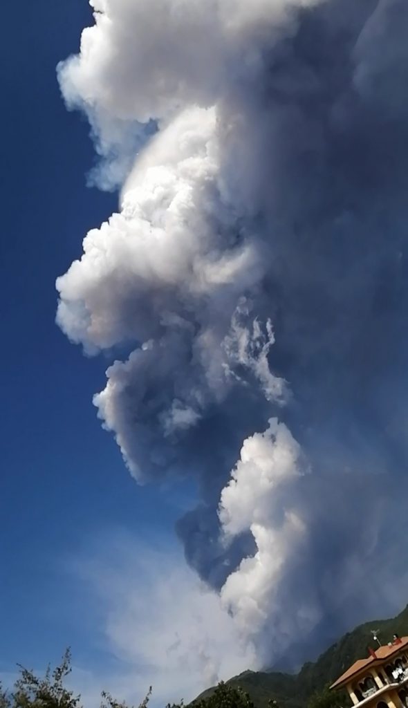 etna eruzione oggi