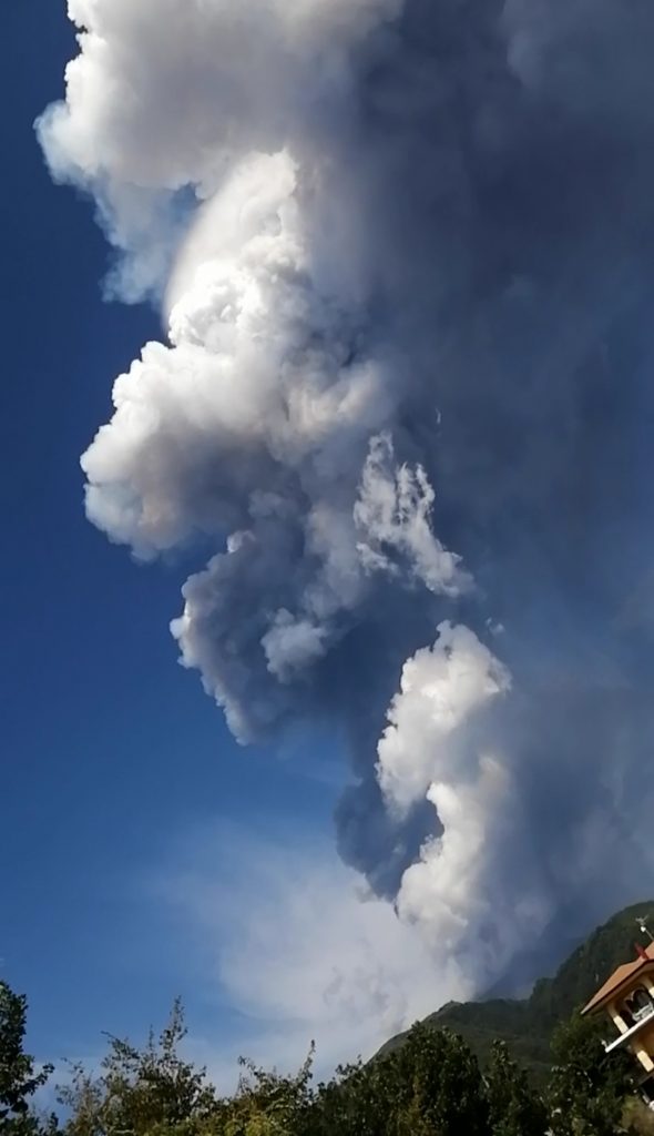 etna eruzione oggi