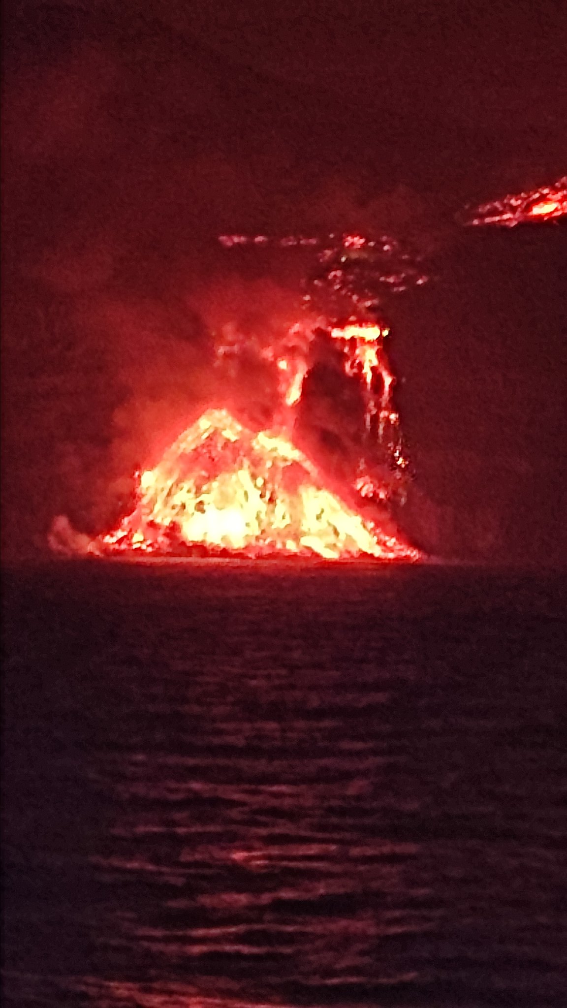 piramide lava cumbre vieja