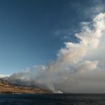 Eruzione del vulcano Cumbre Vieja a La Palma: la lava continua a riversarsi in mare, il “delta” si avvicina ai 20 ettari [FOTO]