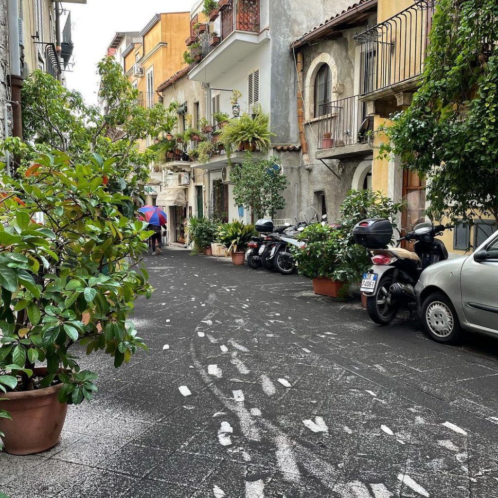 etna eruzione cenere taormina