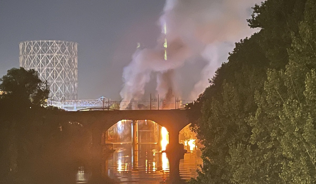 incendio roma ponte di ferro