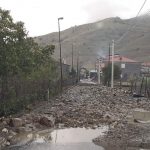 Maltempo in Sicilia, Maniace devastato dall’alluvione: fango e detriti nelle strade e nelle case, paese senz’acqua e con elettricità a singhiozzo – FOTO