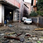 Maltempo in Sicilia, Maniace devastato dall’alluvione: fango e detriti nelle strade e nelle case, paese senz’acqua e con elettricità a singhiozzo – FOTO