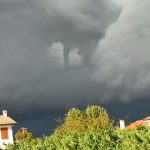 Maltempo in Veneto, 4 tornado avvistati in provincia di Rovigo: nubifragi nel Padovano, 126mm ad Abano Terme – FOTO e VIDEO