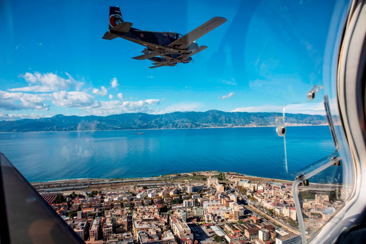 Lo straordinario spettacolo di Messina e Reggio Calabria dopo la