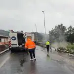 Maltempo in Sicilia, grave incidente sulla tangenziale di Messina: traffico paralizzato – FOTO