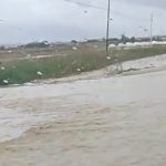 Maltempo in Sicilia, allagamenti, strade crollate e voragini a Licata: devastata la SS115 – FOTO