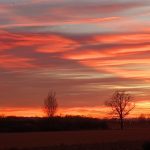 Ultimo tramonto di novembre infuocato al Nord: da Genova a Torino il cielo si è tinto di rosso [FOTO]