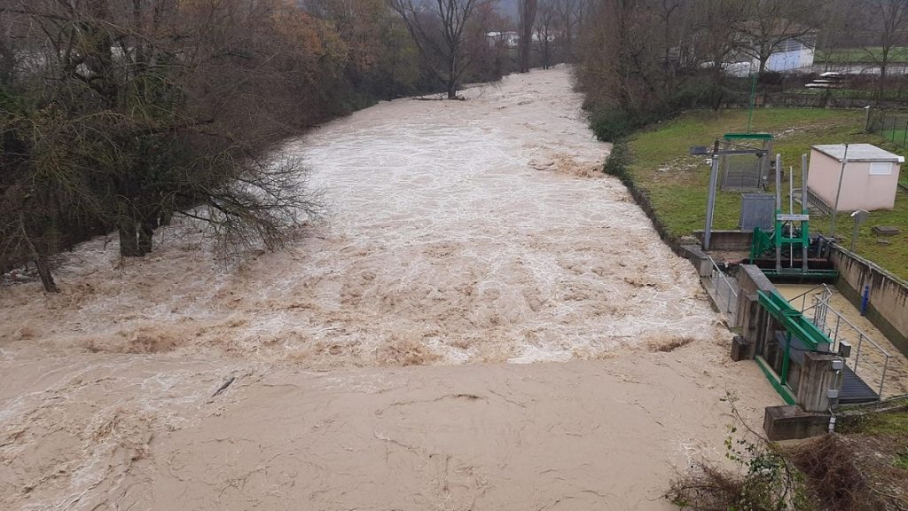 fiume esino