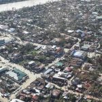 Tifone Rai, Filippine in ginocchio: almeno 137 morti, decine di feriti e dispersi, 300mila persone in fuga [FOTO]