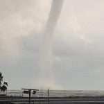 Maltempo, Roma assediata dai tornado: paura a Ostia, Fiumicino e Tor Vergata. La grandine imbianca Tivoli, FOTO e VIDEO in diretta