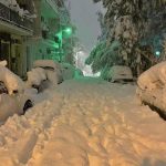 Forti nevicate in Grecia, Atene e isole sotto la neve: domani tutto chiuso, “non uscite di casa” – FOTO & VIDEO