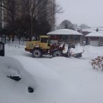 Meteo, nevicate da record paralizzano Toronto: auto sepolte e caos sulle strade – FOTO e VIDEO