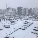 Meteo, intensa ondata di freddo e neve in Turchia: località sepolte e traffico paralizzato, migliaia di persone bloccate sulle strade – FOTO e VIDEO